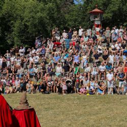 Lobezský park se v závěru školního roku proměnil v kouzelný svět Harryho Pottera