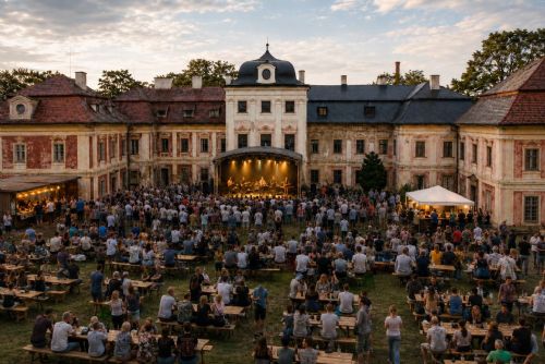 obrázek:20. června zahřmí zámek v Dolní Lukavici. REGIONPLZEN.CZ oslaví 25 let s vámi