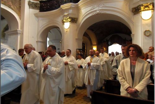 Obrázek - ARCIDĚKAN JIŘÍ HÁJEK VE STŘÍBŘE OSLAVIL OSMDESÁTINY