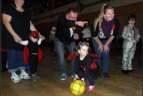 Obrázek - DĚTI ŘÁDILY V MASKÁCH VE STŘÍBRSKÉM KULTURNÍM DOMĚ