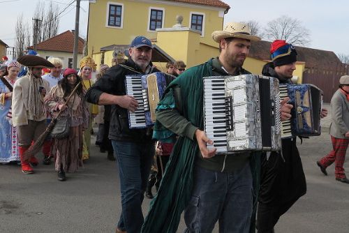 Obrázek - DO STOVKY CHYBĚLY JEN DVĚ MASKY! V Mrazíku excelovali Stříbrští!