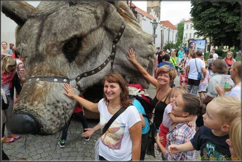 Obrázek - OBŘÍ LOUTKY - BYLO NAČ SE DÍVAT