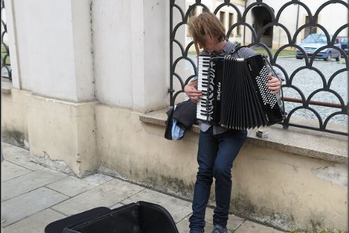 Obrázek - OBŘÍ LOUTKY - BYLO NAČ SE DÍVAT