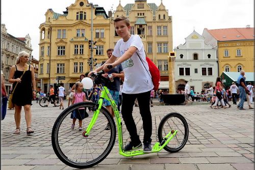 Obrázek - OBŘÍ LOUTKY - BYLO NAČ SE DÍVAT