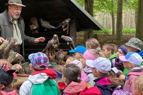 Foto: 160 školáků objevovalo tajemství lesa na Sofronce