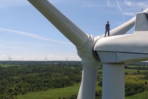 obrázek:Spor o větrníky pokračuje... Blovice nesouhlasí s 247m vysokými turbínami u Vlčtejna