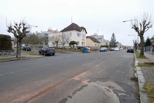 obrázek:Květnou ulici na Slovanech čeká velká rekonstrukce. Přibudou parkovací místa i desítky stromů