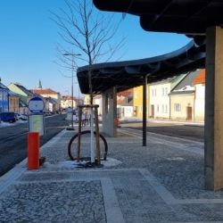 Linkové autobusy se vrací na zatím provizorní nádraží v Plané na Tachovsku