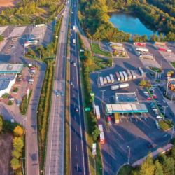 Na Rozvadově pokračuje přestavba odpočívky. Kapacita i zázemí výrazně porostou