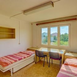 Nově zrekonstruovaná kolej ZČU v Baarově ulici je již plná