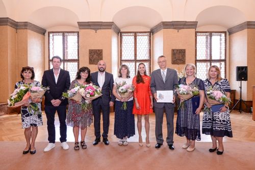 obrázek:Plzeň ocenila pedagogy, provozní zaměstnance i mecenáše na radnici