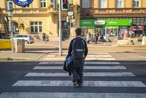 obrázek:Strážníci kontrolovali rušnou křižovatku U Práce. Za jediný den odhalili 59 přestupků