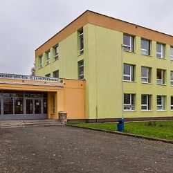 Střední odborné učiliště elektrotechnické chystá přístavbu, o studium je zájem