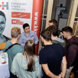 Veletrh na ZČU ukázal problém českého zdravotnictví. Chybějí tisíce sester