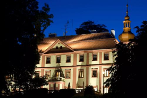 obrázek:Zámek v Bezdružicích zůstává bez kupce. Po šesti dražbách přichází další odklad