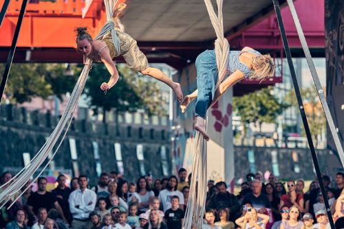 obrázek:Žonglobalizace zaplní Plzeň novým cirkusem. Akrobaté, workshopy i koncerty budou zdarma