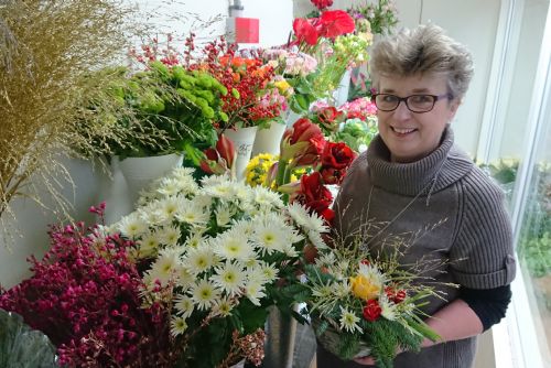 Foto: Přijďte se podívat na vánoční nabídku řezaných květin, věnců a dekorací do prodejny Fišer - květiny v Plzni!