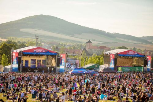 obrázek:Hrady CZ 2026 opět zamíří na Švihov. Vstupenky jsou teď levnější, dorazí Landa i Rytmus