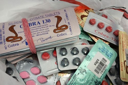 obrázek:Neregistrované přípravky na erekci ohrožují zdraví! Celníci zabavili 376 balení