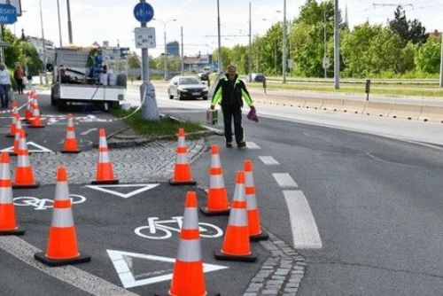 Foto: Plzeň obnovuje značení pro bezpečnější stezky a lepší přehlednost