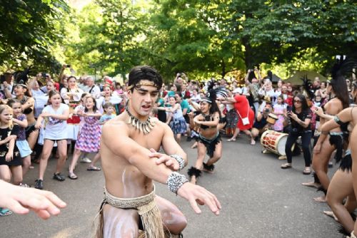 obrázek:Plzeň roztančí folklorní festival. Kroje, muzika i zahraniční hosté zaplní centrum města