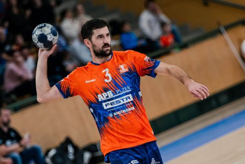 obrázek:Plzeňská házenkářská mašina dál drtí soupeře