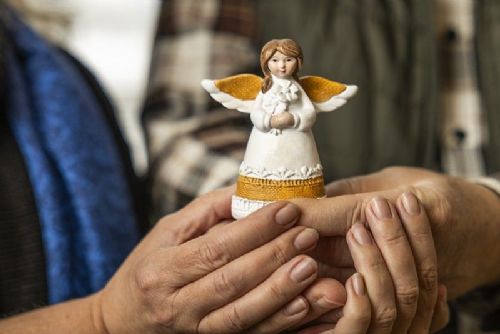 obrázek:Příběhy nadějí a nových začátků. Radnice zve na výstavu Společně k domovu