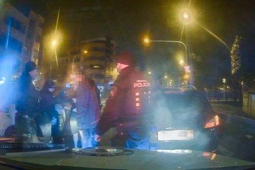 obrázek:Řidič bez dokladů si zajel natakovat, poté nadýchal 3,19‰