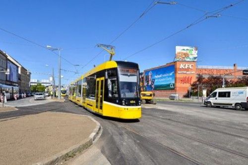 obrázek:Skvrňany se dočkaly. Tramvaje se po dlouhé výluce vrací na opravenou trať