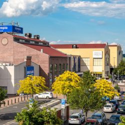 Střecha Olympia Plzeň se promění na obří elektrárnu