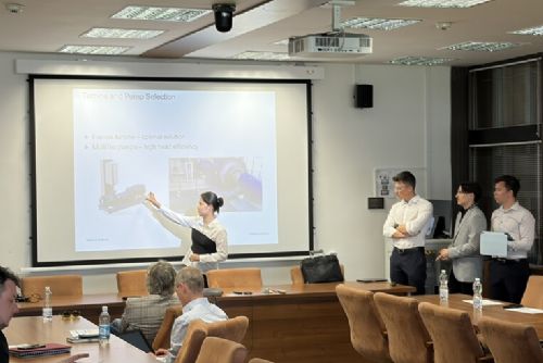obrázek:Studenti v Plzni ukázali nápady budoucnosti. Propojili techniku, design, AI i zdravotnictví