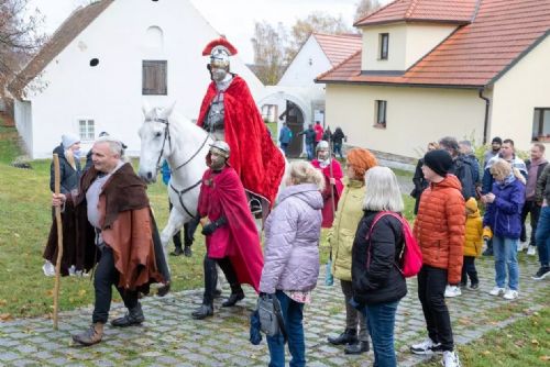 obrázek:Svatý Martin na bílém koni rozzářil Bolevecké hody