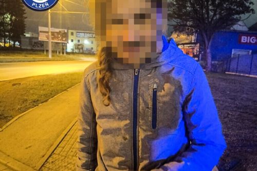 obrázek:Tváře od bahna, modřina pod okem a toluen