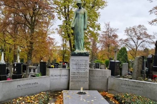 obrázek:Ústřední hřbitov odkryje slavná jména Plzně. Prohlídka připomene Trnku, Skupu i Sutnara