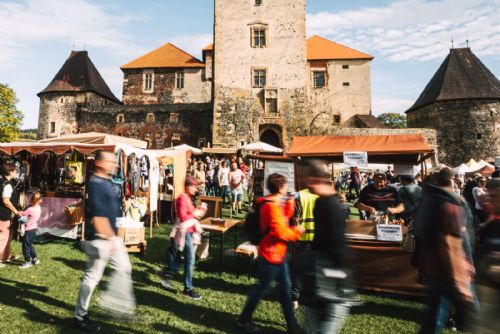 obrázek:Vodní hrad Švihov ožije podzimním jarmarkem. Čekají vás řemesla, dobroty i prohlídky hradu