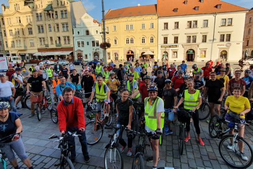 Foto: Plzeňská cyklojízda upozornila na překážky v cyklodopravě