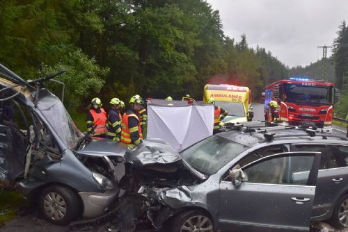 Foto: Na silnicích kraje loni zemřelo 34 lidí, o tři víc než předloni