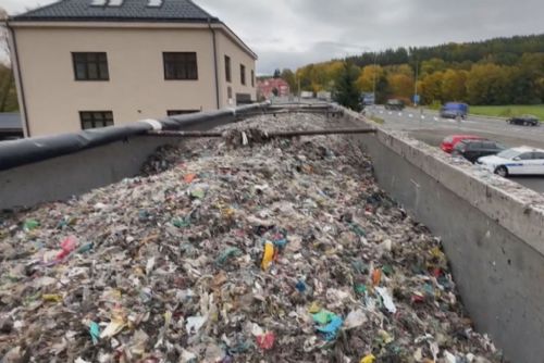 obrázek:Česko jako skládka Evropy? Celníci na Plzeňsku za červen zadrželi 72 tun nelegálního odpadu