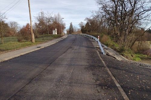obrázek:Cesta do Hradiště opět průjezdná po náročné rekonstrukci za 36 milionů