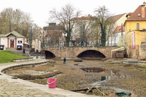 Foto: Jarní údržba Mlýnské strouhy odhalila kuriózní nálezy
