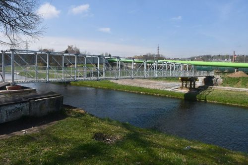 obrázek:Lávka ve Štruncových sadech je uzavřena. Plzeň ji opraví a postaví vedle provizorní přechod