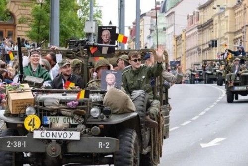 Foto: Slavnosti svobody v Plzni - oslava s královskou návštěvou