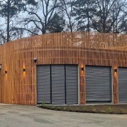 U Košuteckého jezírka vznikla nová dětská skupina, bufet nabízí k pronájmu