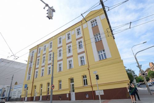obrázek:V Tylově ulici vzniklo 17 městských bytů. Plzeň opravila zchátralé domy za 61 milionů