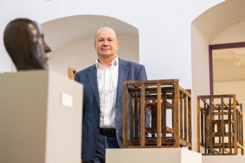 Foto: Západočeská galerie získává 102 děl Zbyňka Sekala jako dar