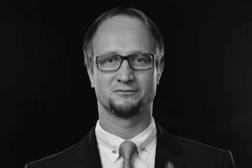 obrázek:Zemřel bývalý šéf karlovarské mordparty Rudolf Flaška. Případ prověřuje GIBS